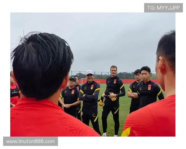 [球之夜]国家队：迪拜集训一周后.