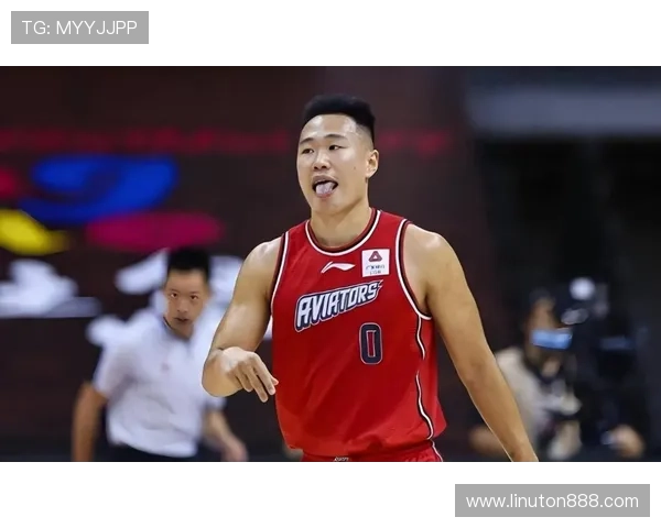 贺希宁：常规赛表现令人满意 期待季后赛突破